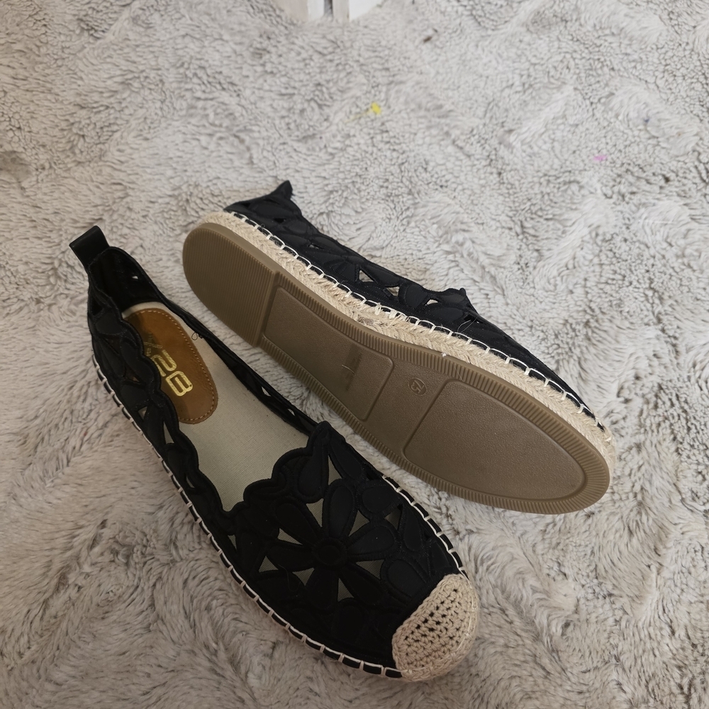 BCBG Navy Floral Espadrille Flats 7.5 - Picture 3 of 8